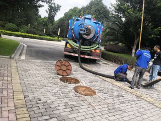 化粪池清理
